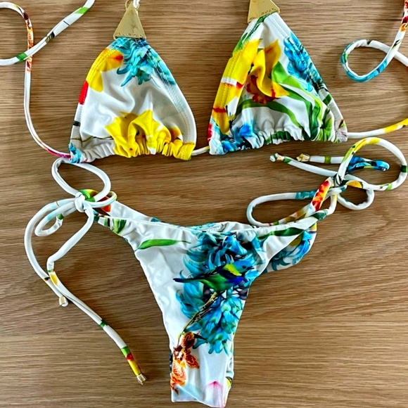 Brazilian Bikini - Picture 3 of 5